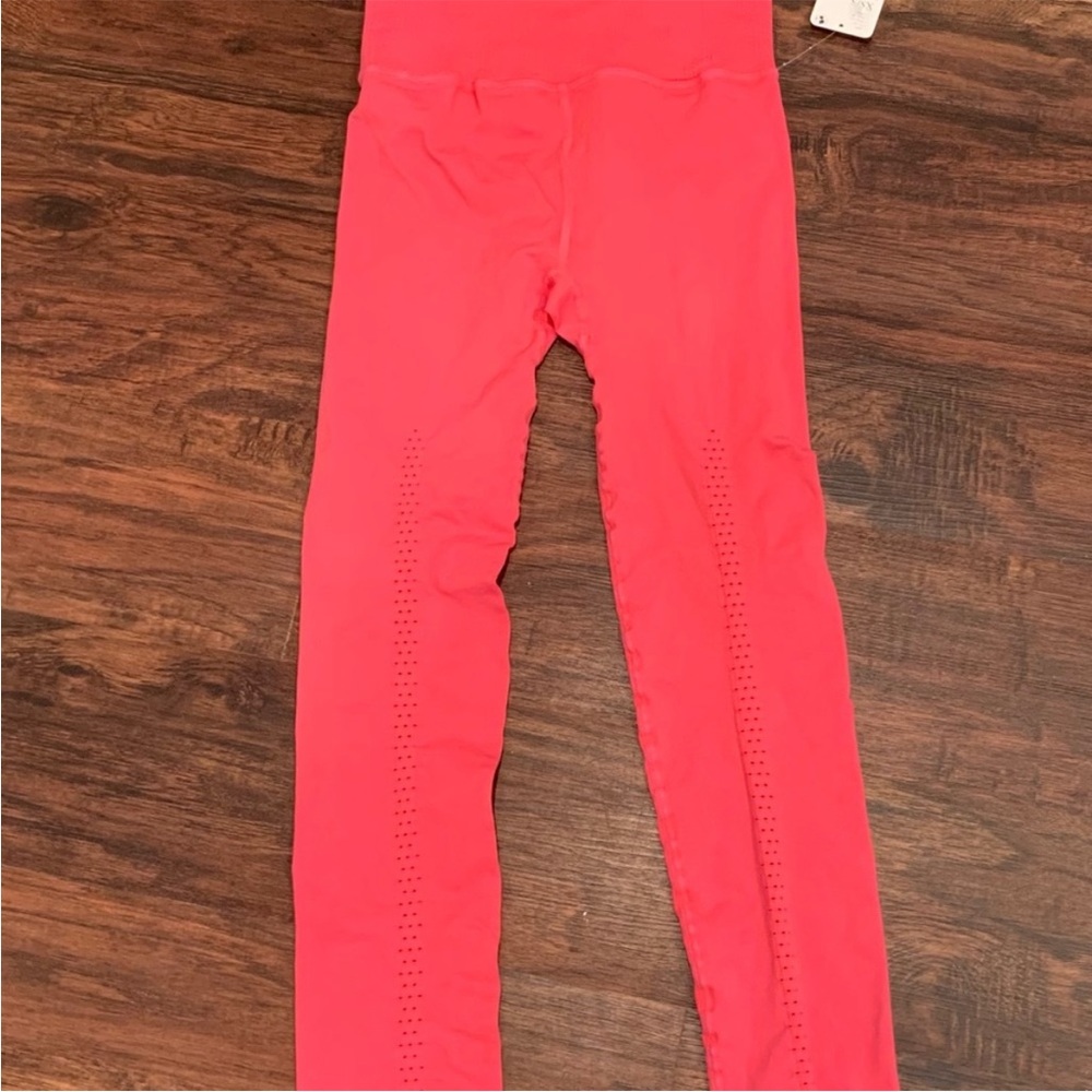 Free people movement pink leggings NWT